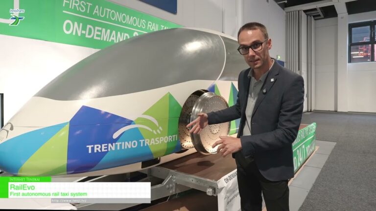 Autonomous rail taxi system by RailEvo at InnoTrans 2026
